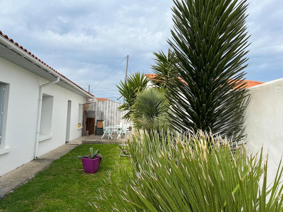 Hôtel Vintage Voyage à Royan Extérieur photo